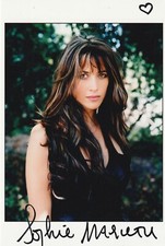 Original Signiertes Autogramm von Sophie Marceau mit Widmung auf der Rückseite 