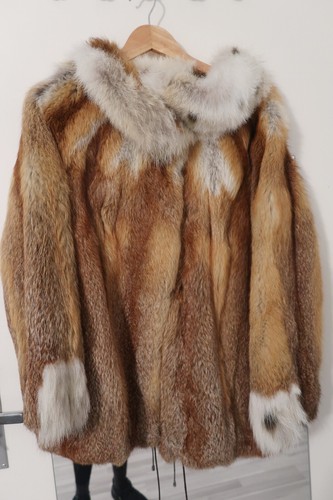 Super stylischer fuchsmantel - super,