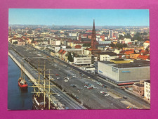 F023 DEUTSCHLAND Bremerhaven Gesamtansicht mit Seute Deern Windjammer Großsegler