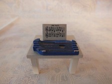 Holztisch mit Zitter