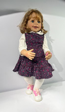 👧 Große Künstlerpuppe