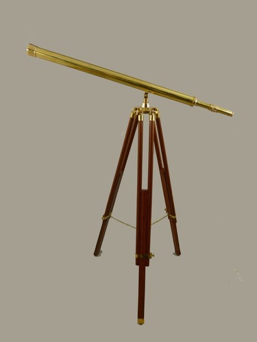 Fernrohr auf holz stativ - fernrohr,