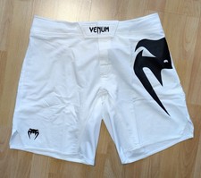 VENUM Light 5.0 Fight Shorts -