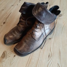 Roby & Pier Damenstiefeletten Gr.38 Zustand ist gut.Holzschuhspanner Geschänkt