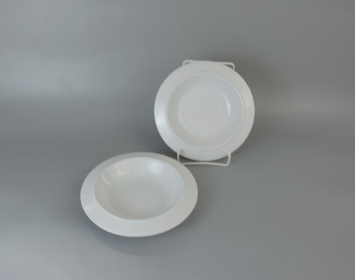 Set aus zwei suppenteller - suppenteller, von