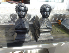 Kaminhund Feuerböcke Gusseisen Schwarz aus Frankreich