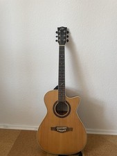 Akustikgitarre mit Integrierter Tonabnehmerfunktion