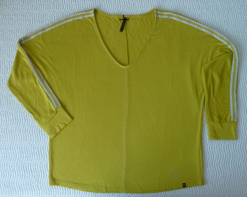 Pulli senfgelb mit silbernen - pulli,