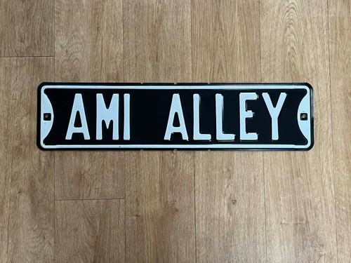 Ami alley man - man, cave
