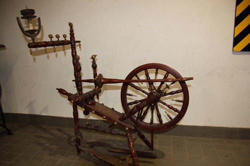 Spinnrad gebraucht aus dem
