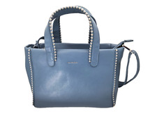 Naj Oleari mittlere Damen