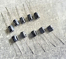 10 Stück ELKO 220uF 16V