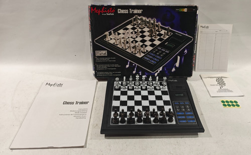 Mephisto saitek chess - by,
