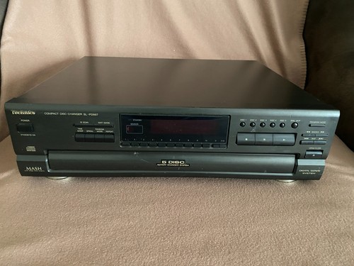 Ein gebrauchtes hifi gerät - ein,