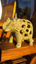 Edelstein figur. Motiv Elefant