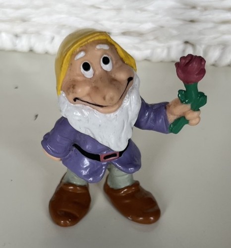 Zwerg mit rose - rose, figur