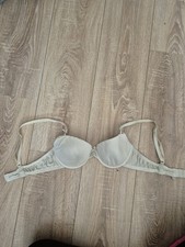 Weißer BH 75B, dünner Stoff