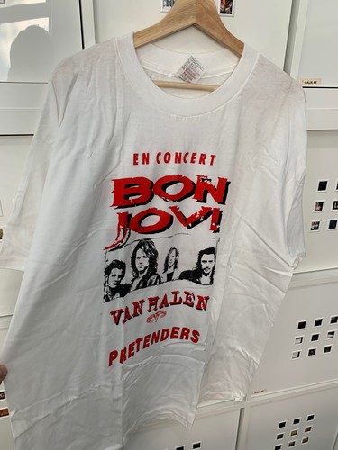 Bon jovi van halen pretenders - bon,