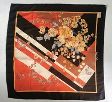 Yorn boutique Seidentuch. Gebraucht in gutem Zustand. 100% Seide. 87cm*87cm