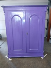 alter Kleiderschrank