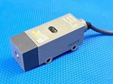 Omron E3L-2LE4-50 E3L-2DE4-50 Lichtschranke Laserstrahler