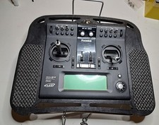 Futaba FX-30 2.4GHz und 35 MHz Funkfernsteuerung, mit Ladegrät