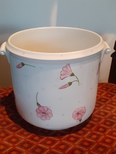 Schöner blumen übertopf - blumen,