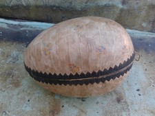 altes Papp-Osterei -