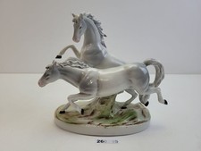 Pferdegruppe Krone Porzellan