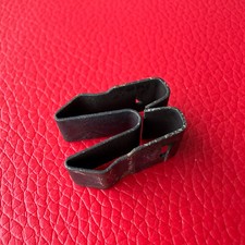 Original VW 6Q0601175 Haltefeder Halteklammer Polo 9N für Radkappen 6Q0601147M