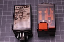 5 Stück Relais Nr627 Schrack MT306024  24VAC 3 Wechsler 250VAC 10A.Rundsockel