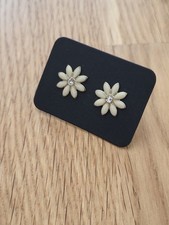 Ohrringe beige Blumen mit Strass von Bijou Brigitte - Modeschmuck