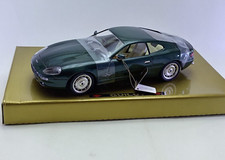 GUILOY 1/18 ASTON MARTIN DB7