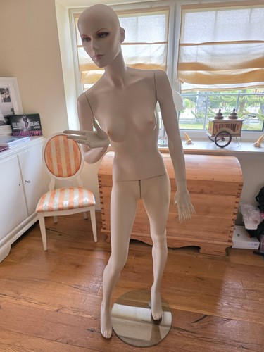 Schaufensterpuppe frau - schaufensterpuppe,