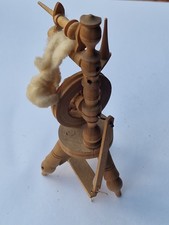 altes Puppen Miniatur Spinnrad