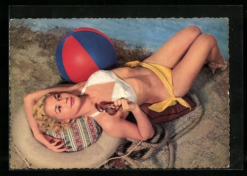 Frau bikini am wasser - ak,