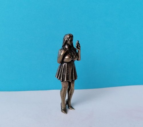 Metallfigur frau mit - metallfigur,