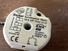 Schaltaktor 1fach 16 A Schließer Up KNX lichtgrau 75341001 *9