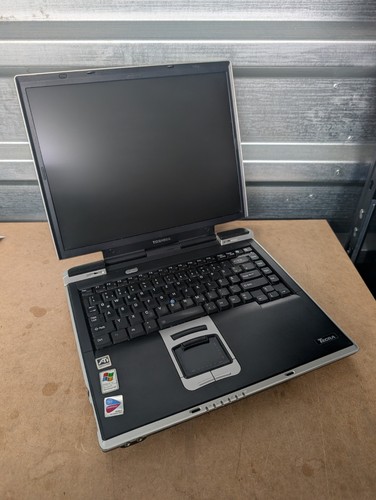 Toshiba tecra laptop - s1,