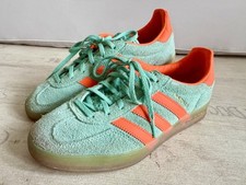 Adidas Gazelle Indoor HQ8714 | Pulse Mint Solar Orange | Größe 41⅓ | Unisex