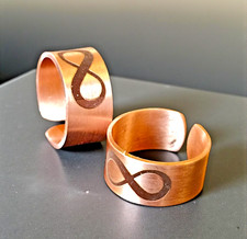 Unendlichkeitssymbol-Massiver