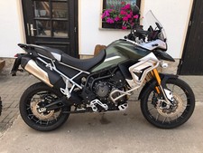 Triumph Tiger 900 Rally Pro Matt Khaki Sondermodell mit viel Zubehör