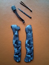 Victorinox 111mm Griffschalen Navy Camouflage Taschenmesser