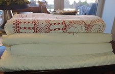 4 Tischdecken weiss gesticht gehäkelt Nachlass konvolut