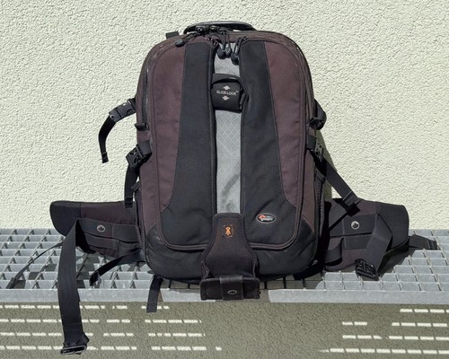 Lowepro vertex 200 - vertex,