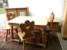 Esszimmer rustikal 6 tlg. Vollholz Eiche hell Tisch Stühle Truhe Vitrine (L)