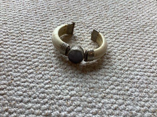 Bangle bracelet bein horn - bracelet,
