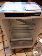 Einbaukühlschrank, 14 Monate alt mit Garantie, Neupreis über 800.- 