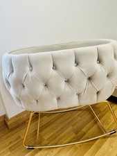 Luxuriöses Babybett /