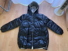 Glanznylonjacke in schwarz